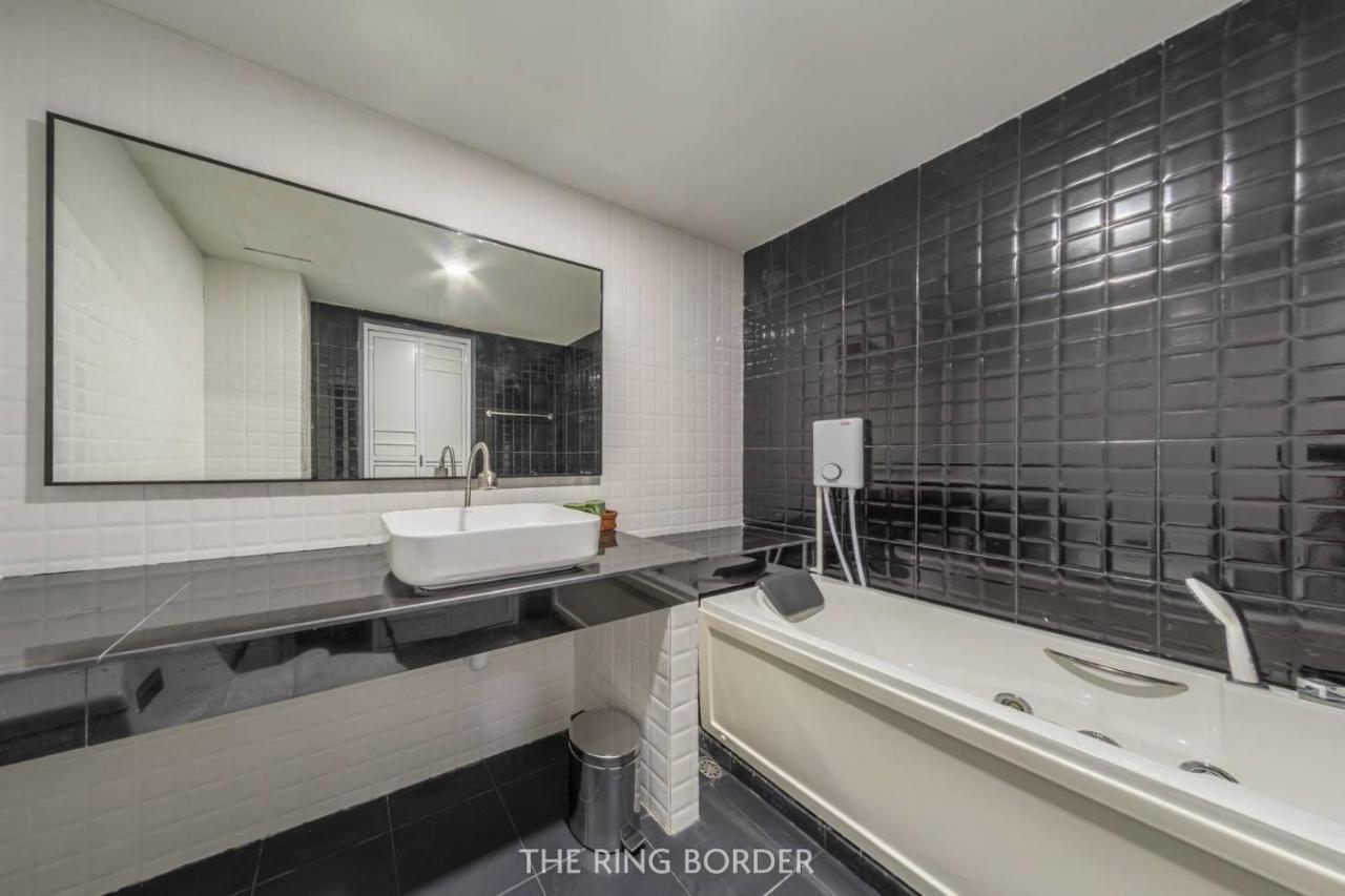 Hotel The Ring Border Ban Khlong Phruan Exterior foto